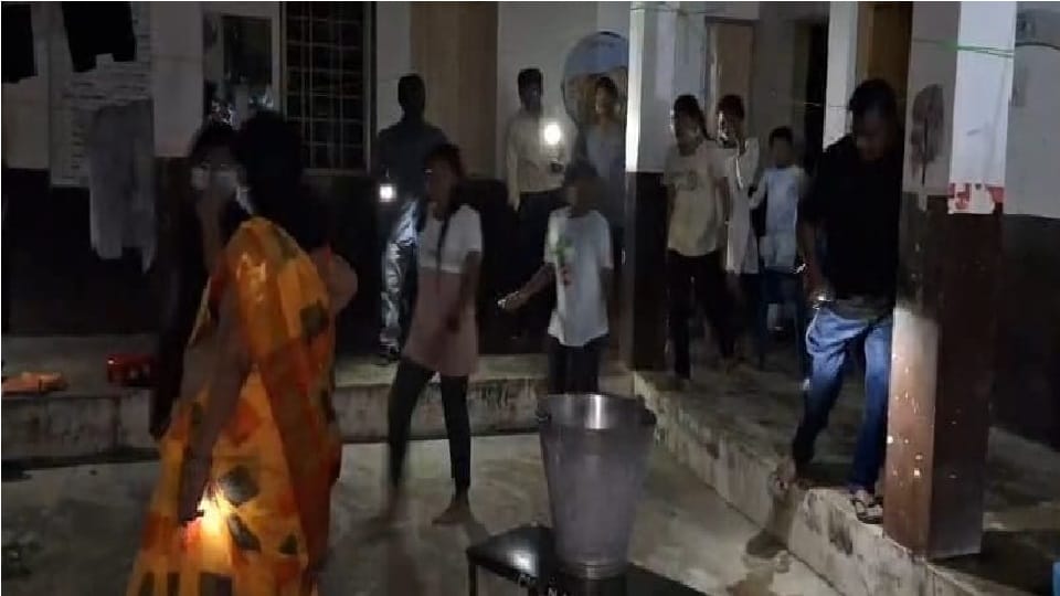 आग लगने के बाद मची अफरा-तफरी