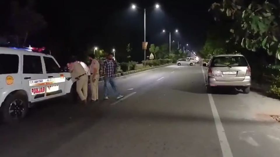 Encounter between police and gangsters in Amritsar one criminal injured