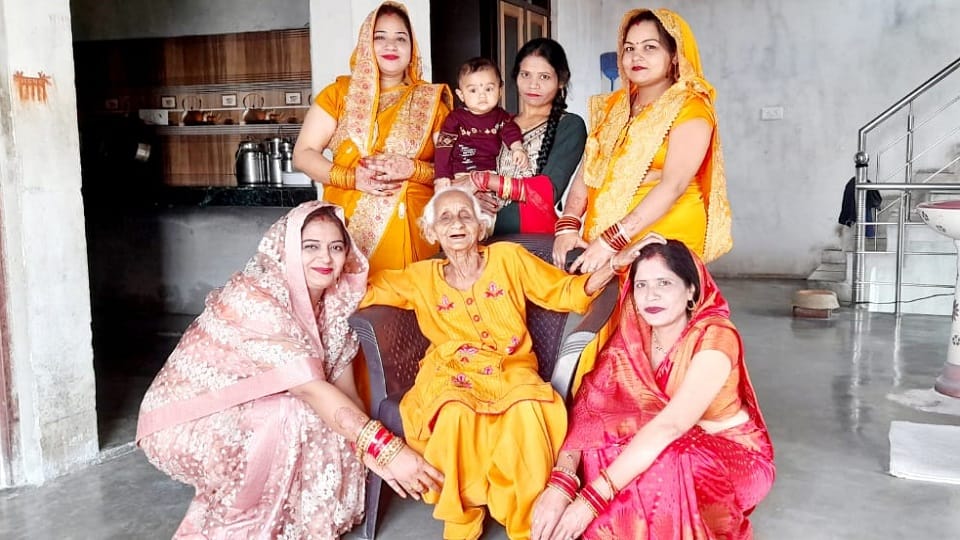 Meerut: 102-year-old Krishna Devi kept Ahoi Mata fast for her family, see picture