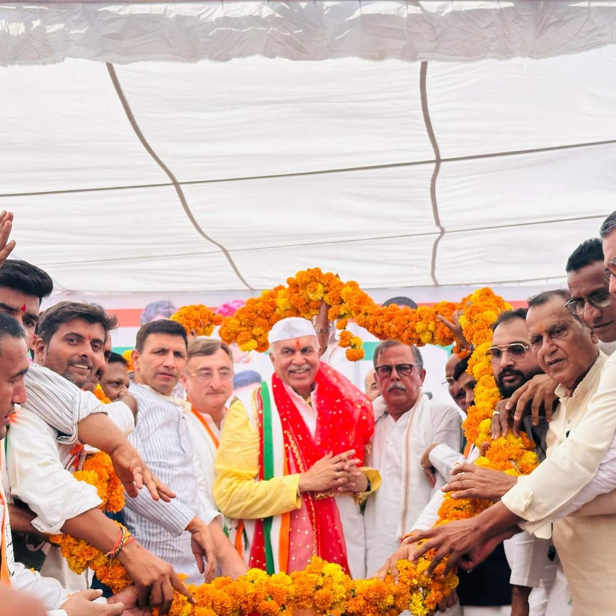 MP News: Patel filed nomination in Budhni, Patwari said - those who promised to give Rs 3000 cheated the women