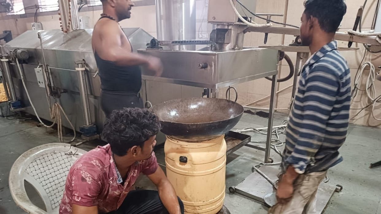 indore news nakali ghee mawa namkeen milawati diwali deepawali festival