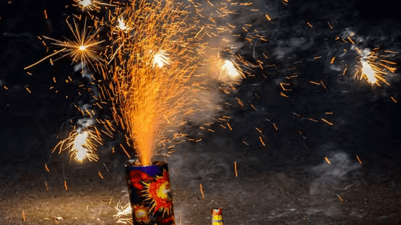 man was travelling with firecrackers in a DTC bus suddenly a fire broke out two people got injured in Delhi