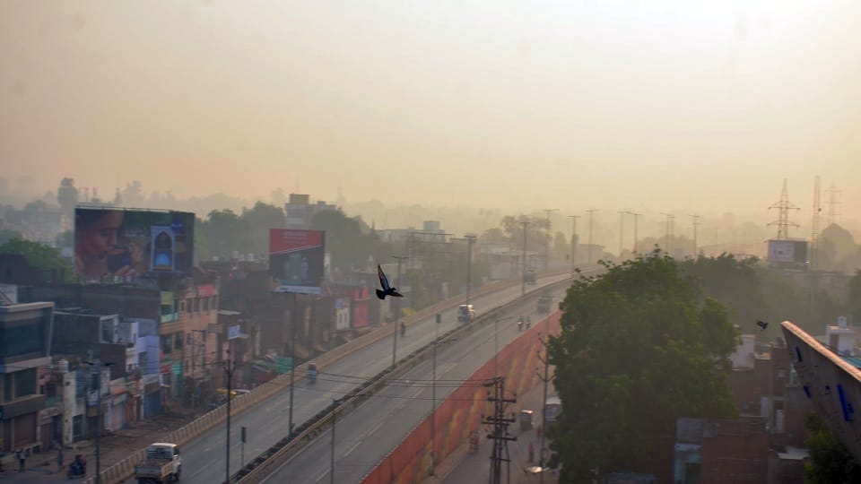 Agra air is suffocating Sanjay Place is still polluted elderly and sick are coughing