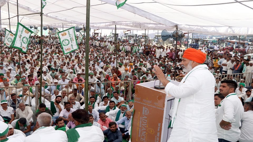 UP News: Rakesh Tikait said, EVM is cat aunt, cast your vote anywhere, only BJP will win