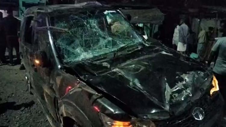 यूपी – Kanpur: बार एसोसिएशन चुनाव के प्रचार से लौट रहे सपा नेता की कार पलटने से मौत, तीन साथी घायल – INA