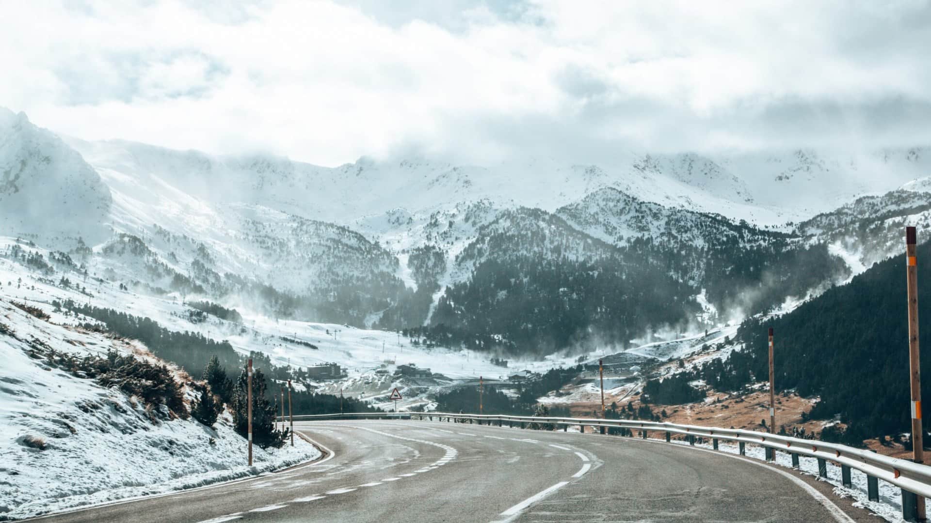 World Last Road Most Dangerous Route Location Duniya Ka Akhri Rasta