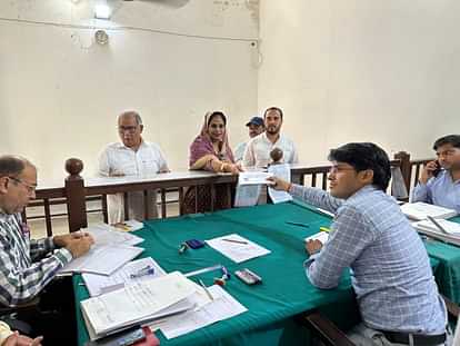 Meerapur by-election: Sumbul won the field, Munkad Ali daughter file nomination from SP