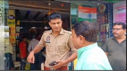 पेंट की दुकान से चोरी