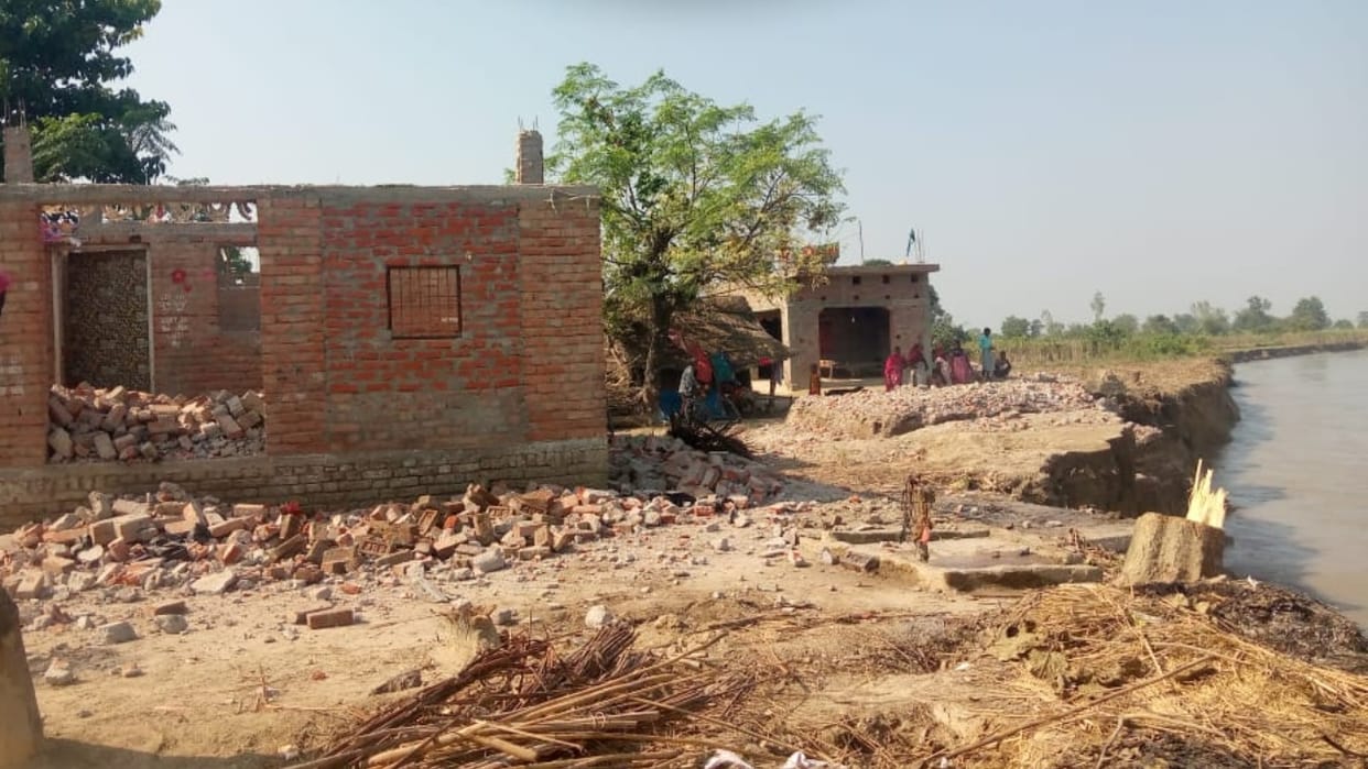 Four houses submerged in Mohana river due to erosion in Lakhimpur kheri