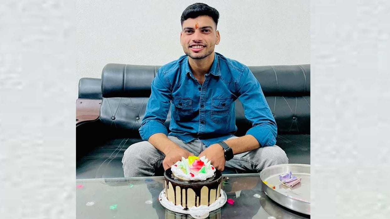 Etawah: Student commits suicide by shooting himself with a gun on his birthday