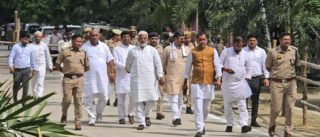 BJP candidate from from katehari filed nomination today.