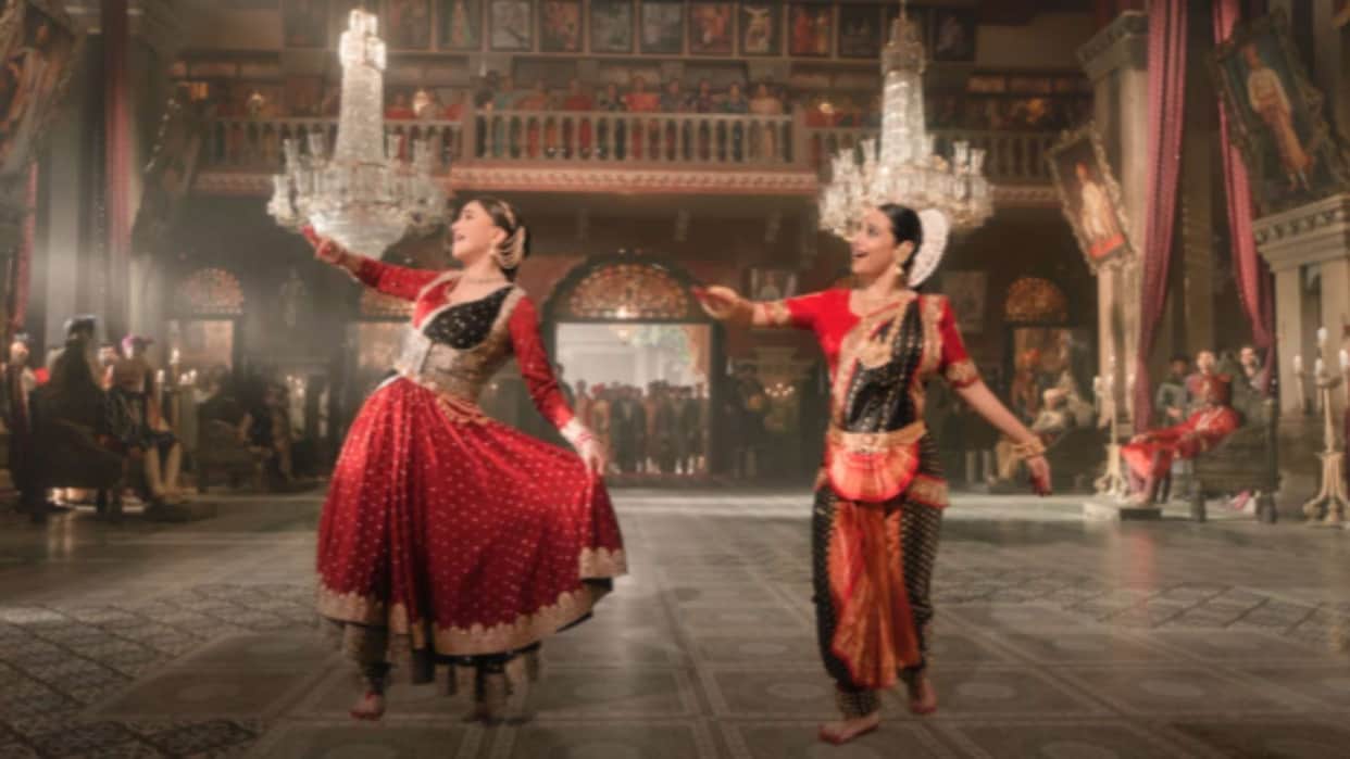 Ami Je Tomar 3 0 song Out from bhool bhulaiyaa 3 Vidya balan Madhuri dixit Jugalbandi became surprise for eyes