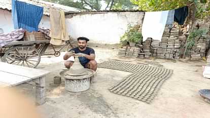 Light soil lamps on this Diwali potters houses will be illuminated