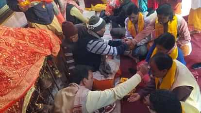 Cabinet Minister Dhan Singh Rawat along with his family performed worship at Yamunotri Dham Uttarkashi News