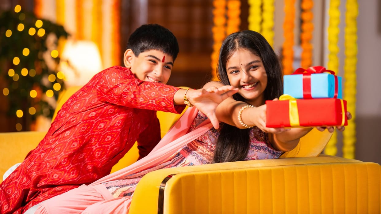 Bhai Dooj 2024 Gift Ideas For Sister Under 500 Rs budget gifts ideas for this festive season
