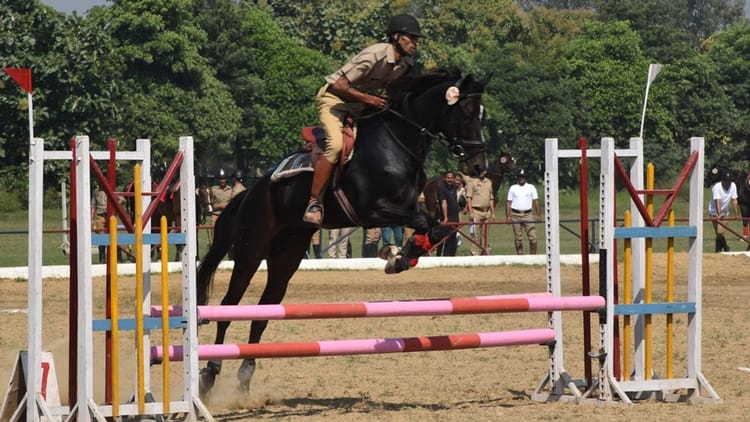 यूपी – घुड़सवारों का दम: घोड़ों की दौड़ और जबरदस्त जंप देख दर्शकों में दिखा उत्साह, मोंटीना व भगवान ने जीता गोल्ड – INA