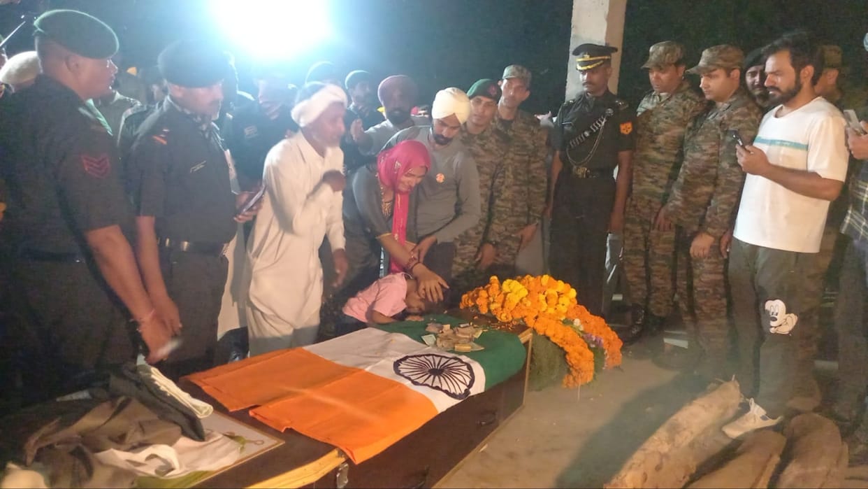 Haryana: 4 year old daughter lit the funeral pyre of the martyr