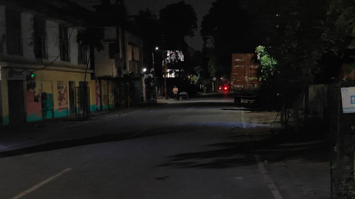 no Diwali for roads in varanasi 5000 street lights out of order for 4 months many roads colonies the dark