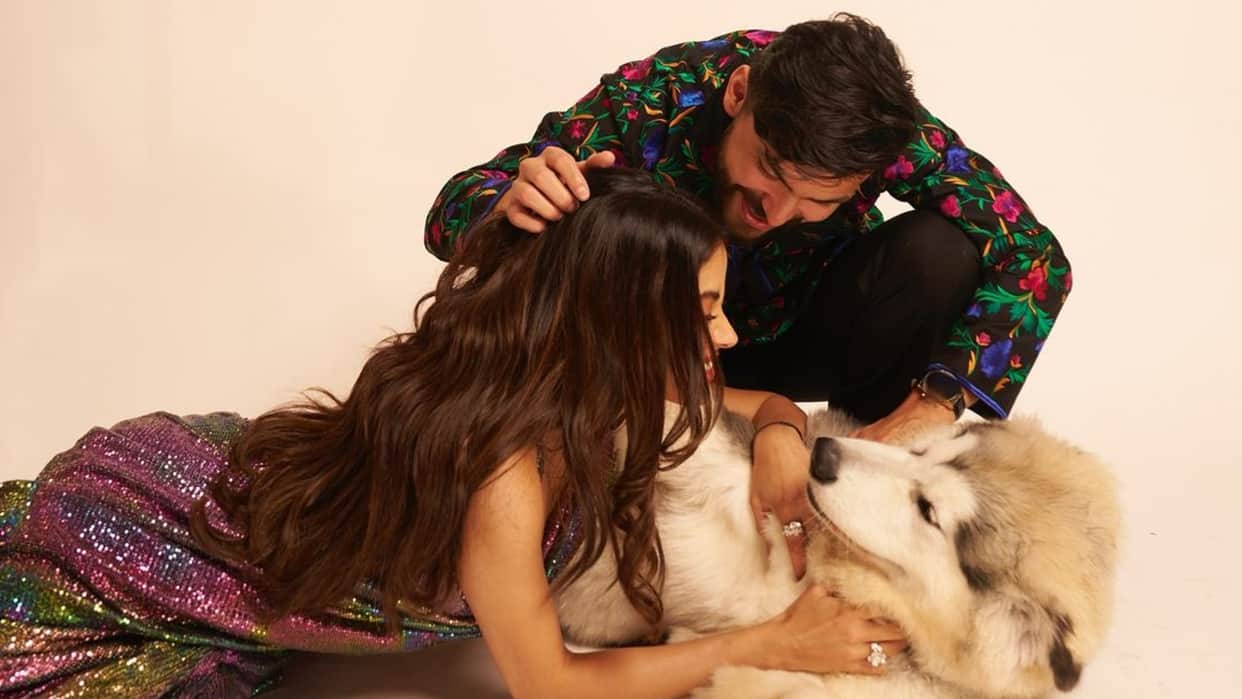 Janhvi Kapoor share lovely Photos With Shikhar Pahariya and others Netizens Call Him Shikhu Jiju goes viral