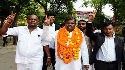 Congress relieved Suresh Yadav, expelled him from the party, action taken after filing nomination