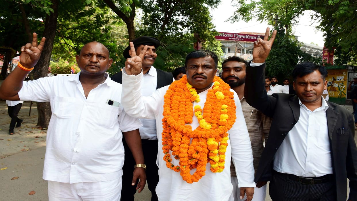 Congress expels Suresh Yadav from the party, action against India Alliance candidate for filing nomination