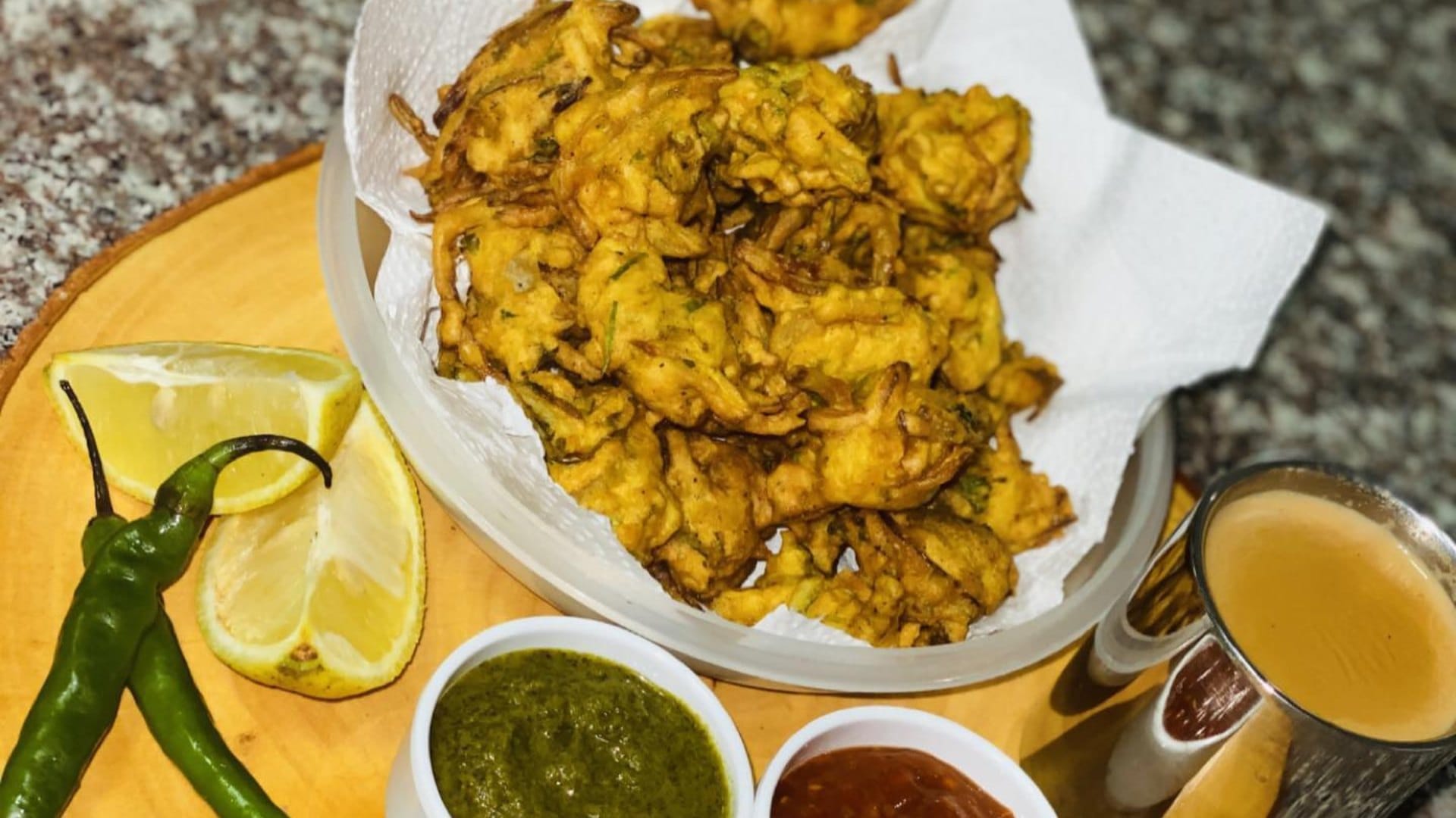 Narak Chaturdashi 2024 festival special snacks how to make mix pakode in a easy way