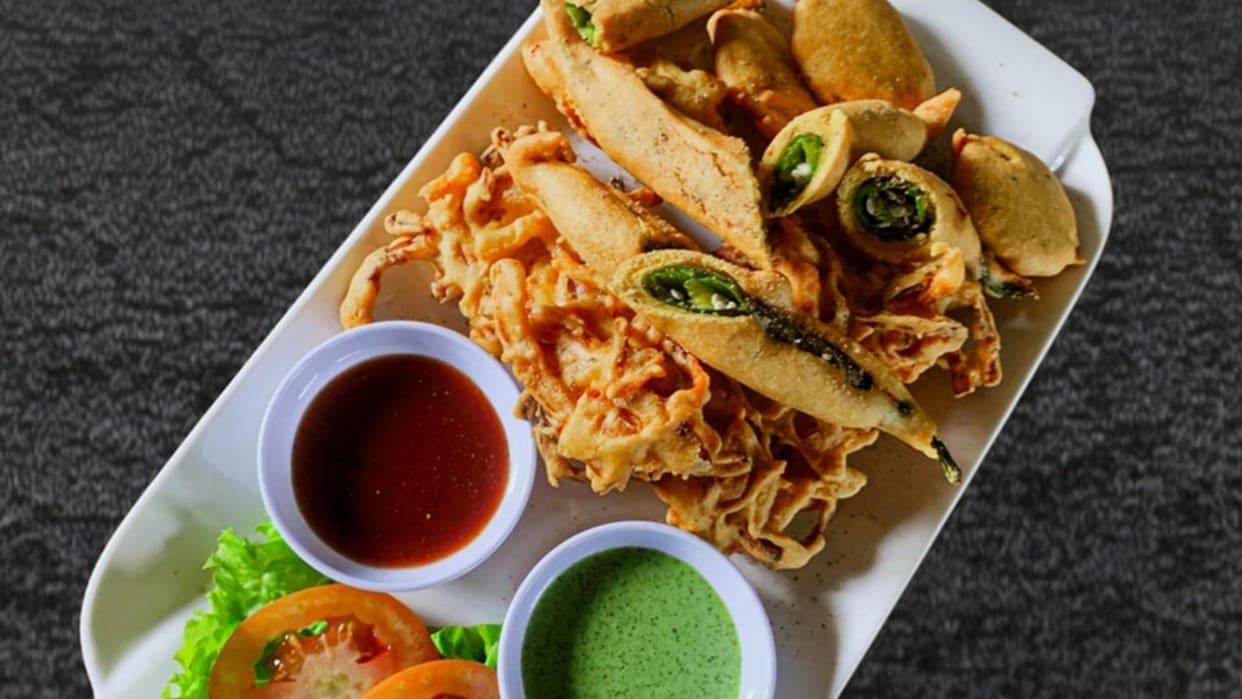 Narak Chaturdashi 2024 festival special snacks how to make mix pakode in a easy way