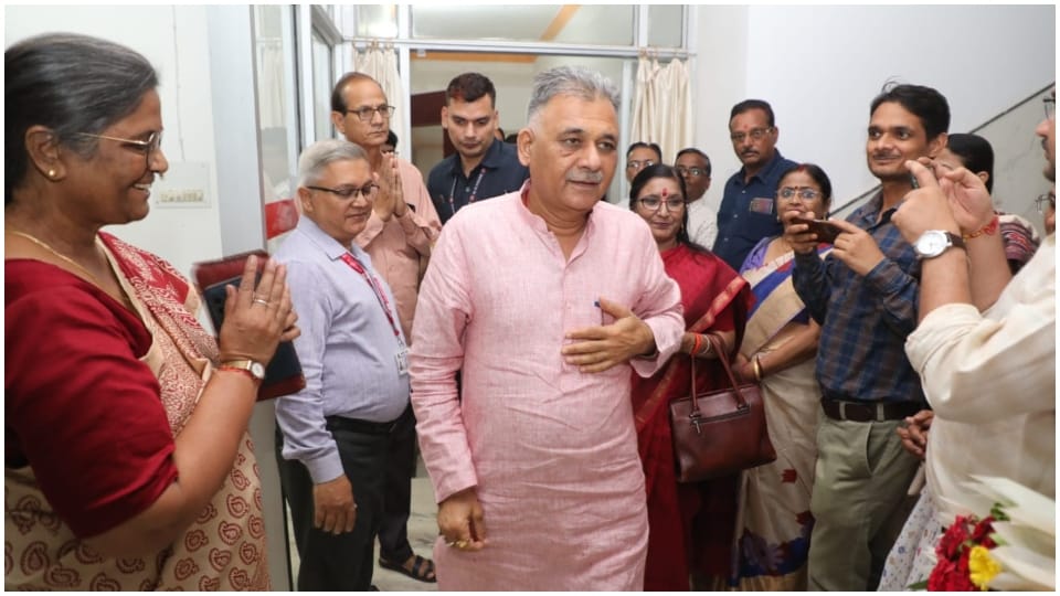 MP Minister Inder Singh Parmar said - One lakh recruitment fixed in education department