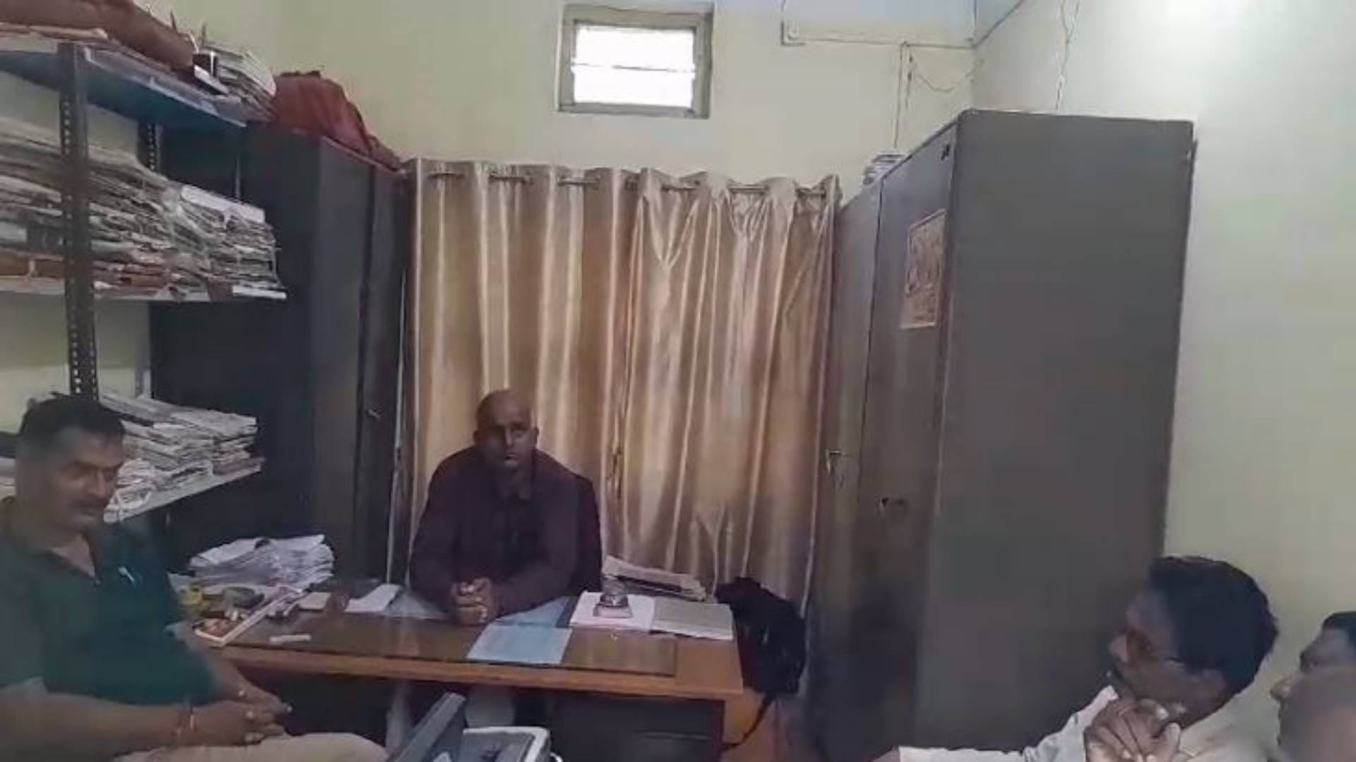 बाबू गिरफ्तार