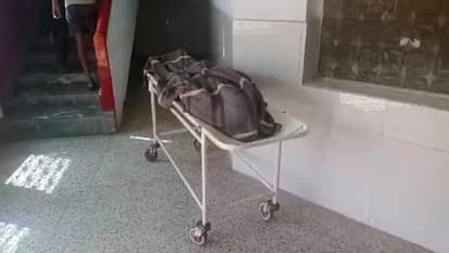 Sidhi News balcony of house under construction in Naugwan fell on laborer causing his death