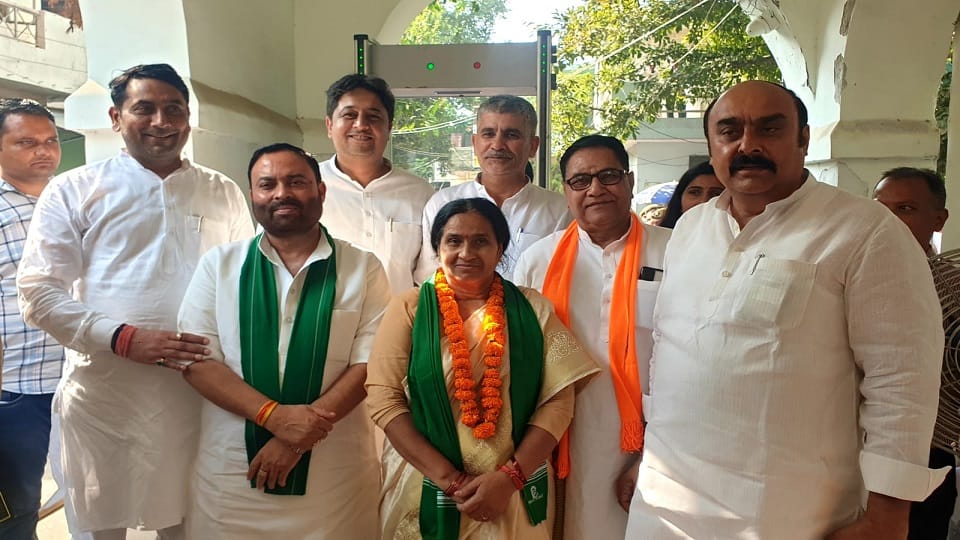 Meerapur by-election: Mithlesh got the reward of his silence in the Lok Sabha elections