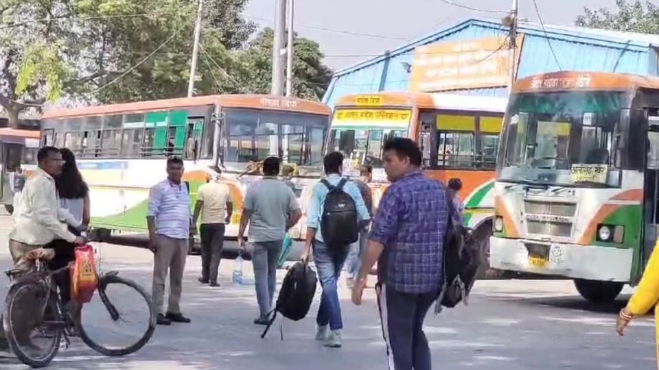 Noida depot reserves 20 buses for passengers from Dhanteras to Chhath
