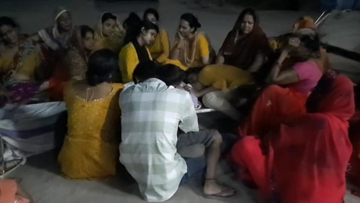 Rohtas Crime: thieves running away after stealing bike shot young man chasing them, he died on spot