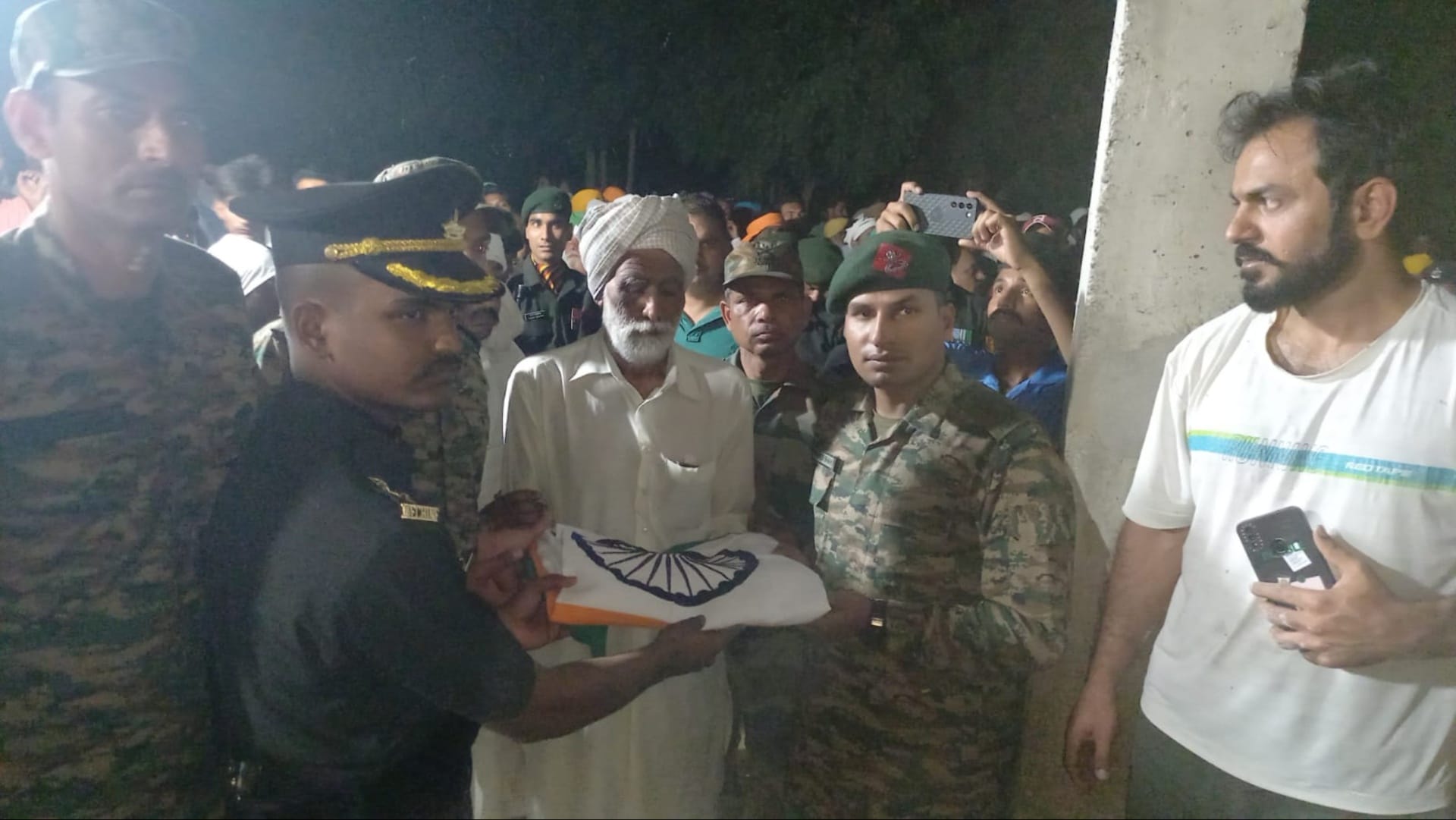 Haryana: 4 year old daughter lit the funeral pyre of the martyr