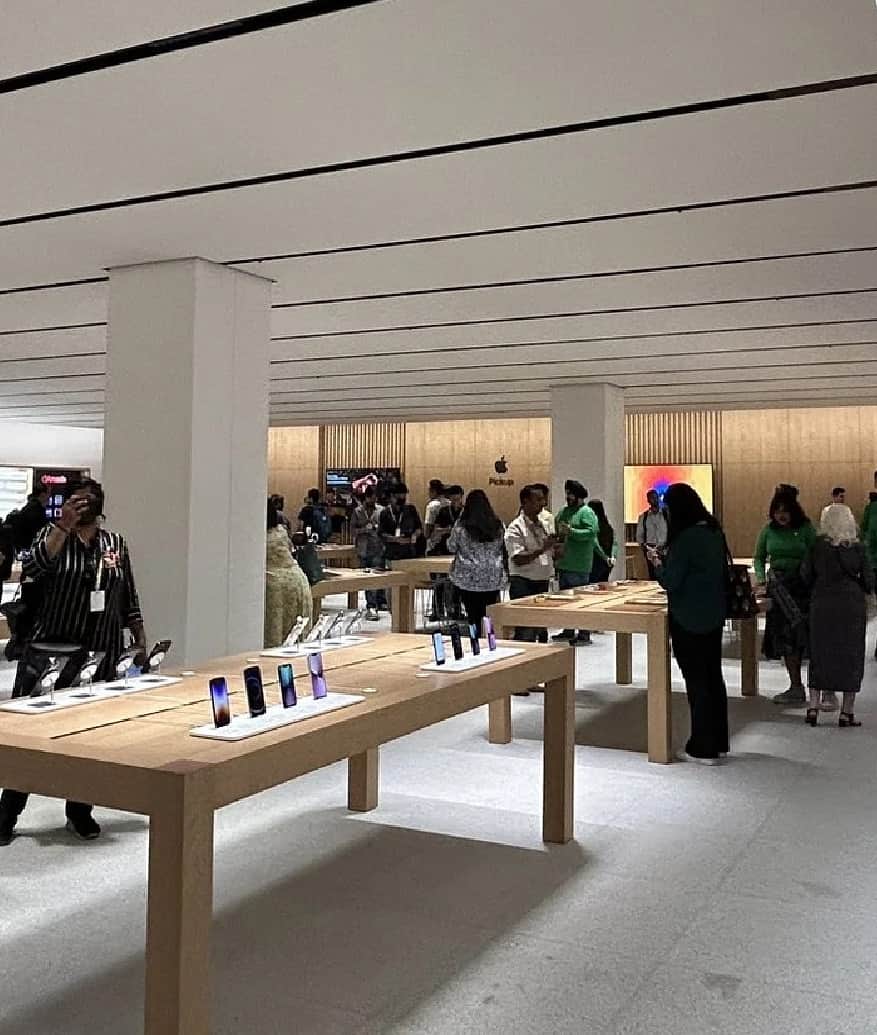 apple sixth store india borivali mumbai february 26 launch tech news hindi