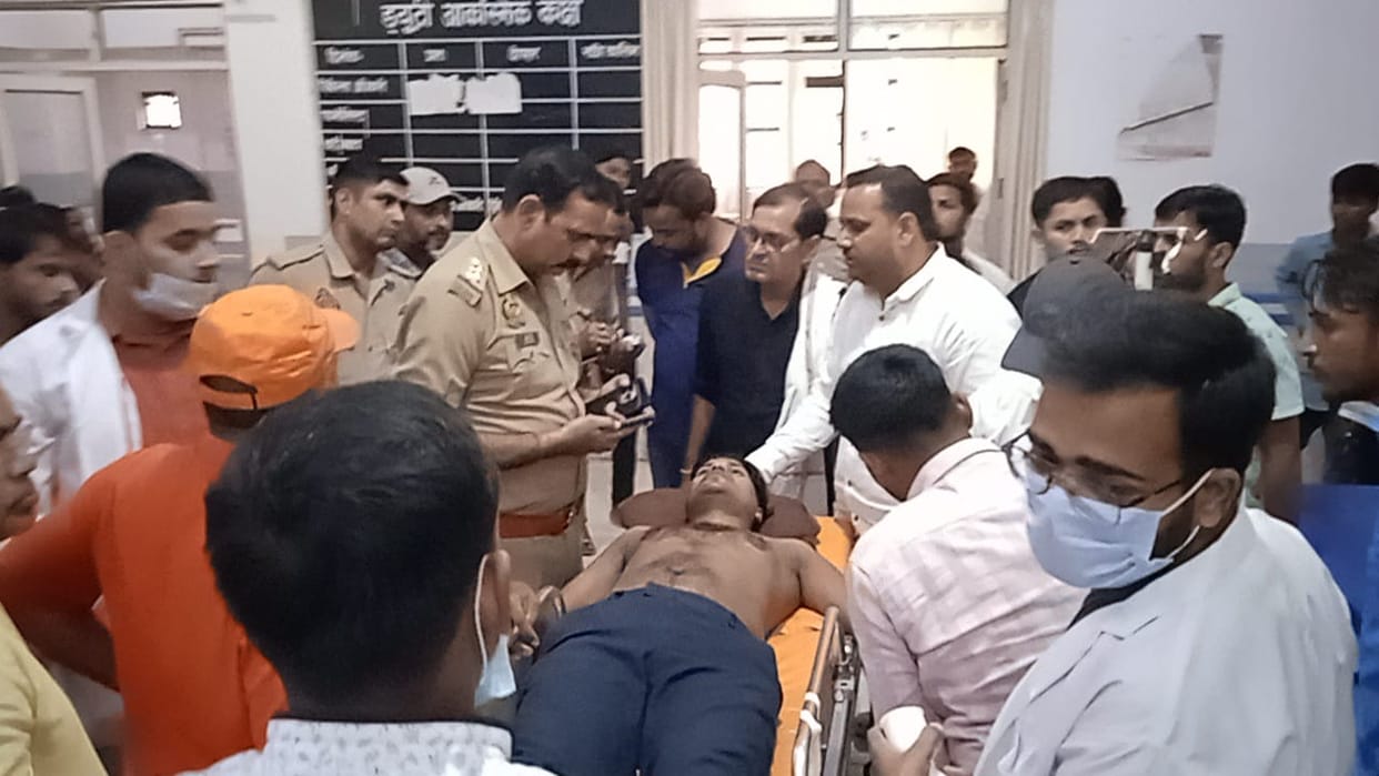 matter resolved shot young man in mau Panchayat held police station regarding land matter