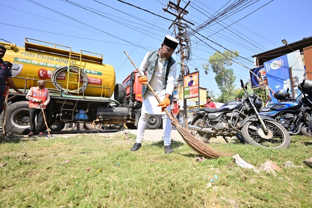 Bhopal: Minister Sarang swept in Bhopal, the campaign will run in 17 wards till October 30, the minister roame