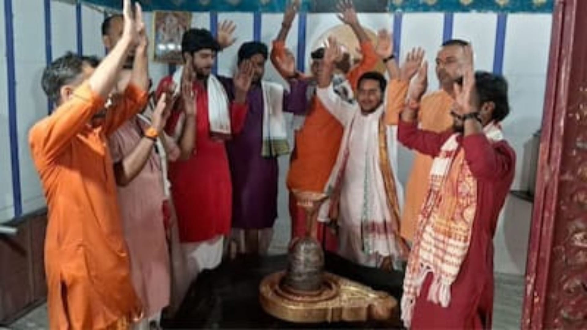 Bihar News: Special worship in temple of Gopalganj for health of famous folk singer Sharda Sinha