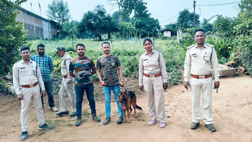 डॉग स्क्वाड टीम