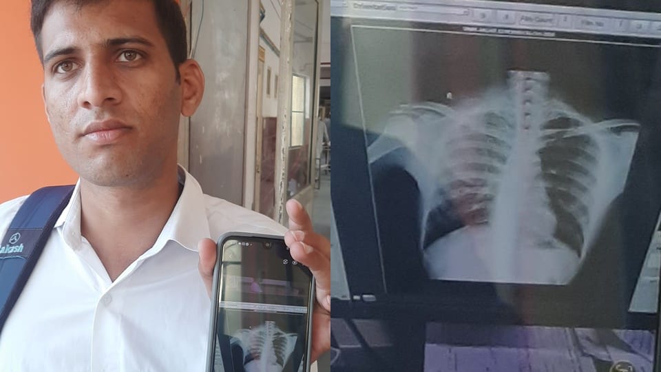 People without smartphones are facing problems as they have click photos of X-ray reports on their phones