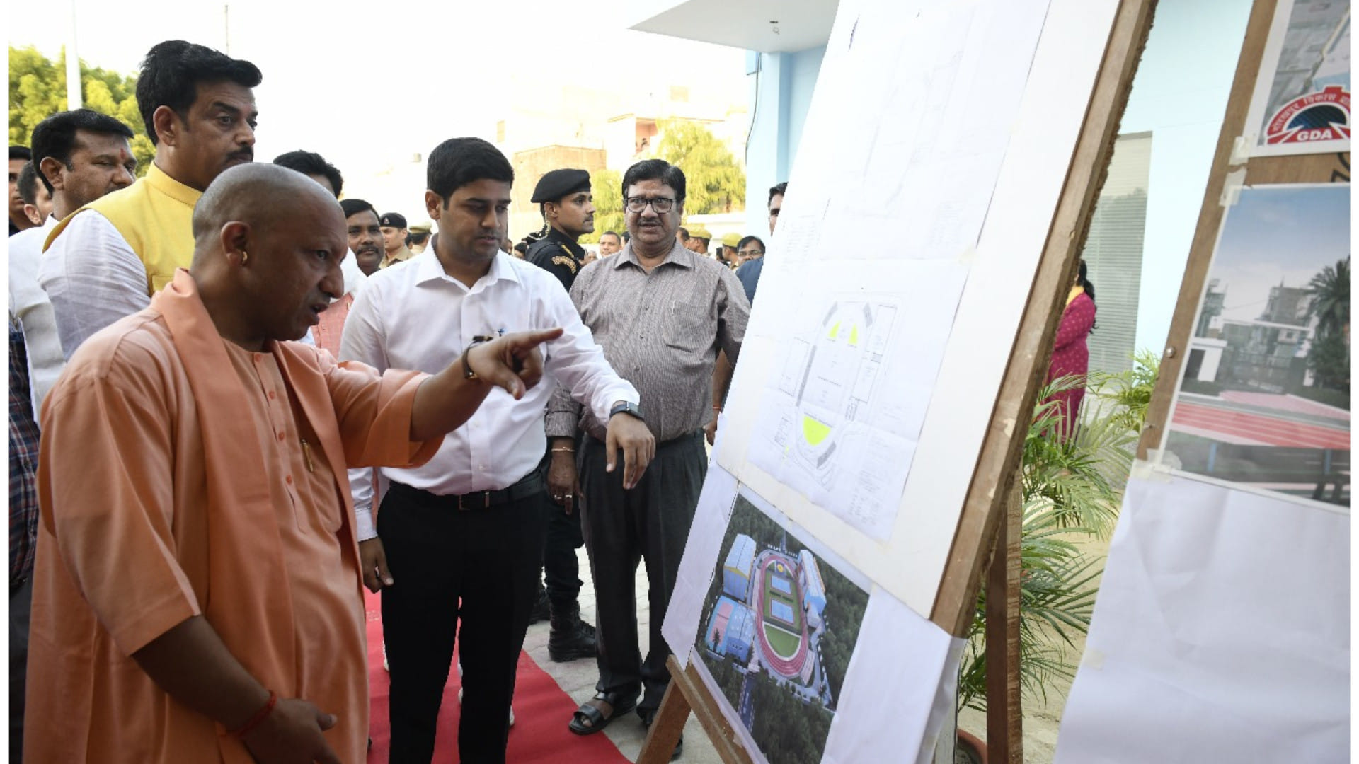 Chief Minister inspected the mini sports complex under construction in Gorakhpur.