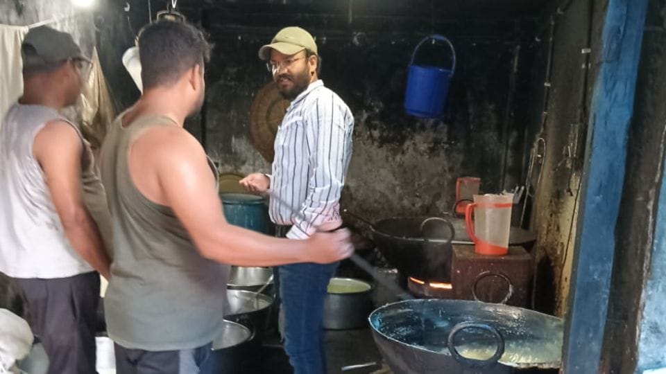 होटलों में मिली खराब मिठाई
