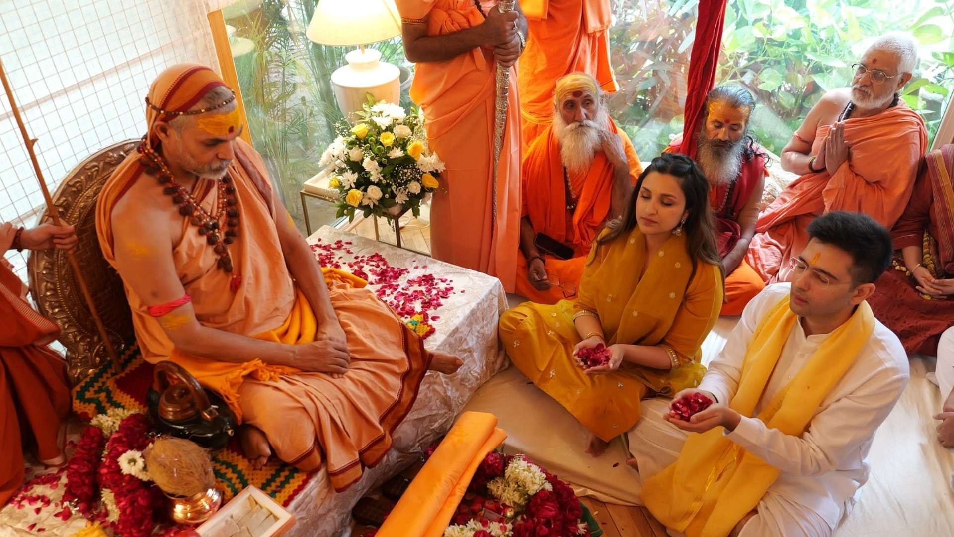 Jagadguru Shankaracharya arrived at Parineeti Chopra in laws house husband Raghav Chadha paid obeisance