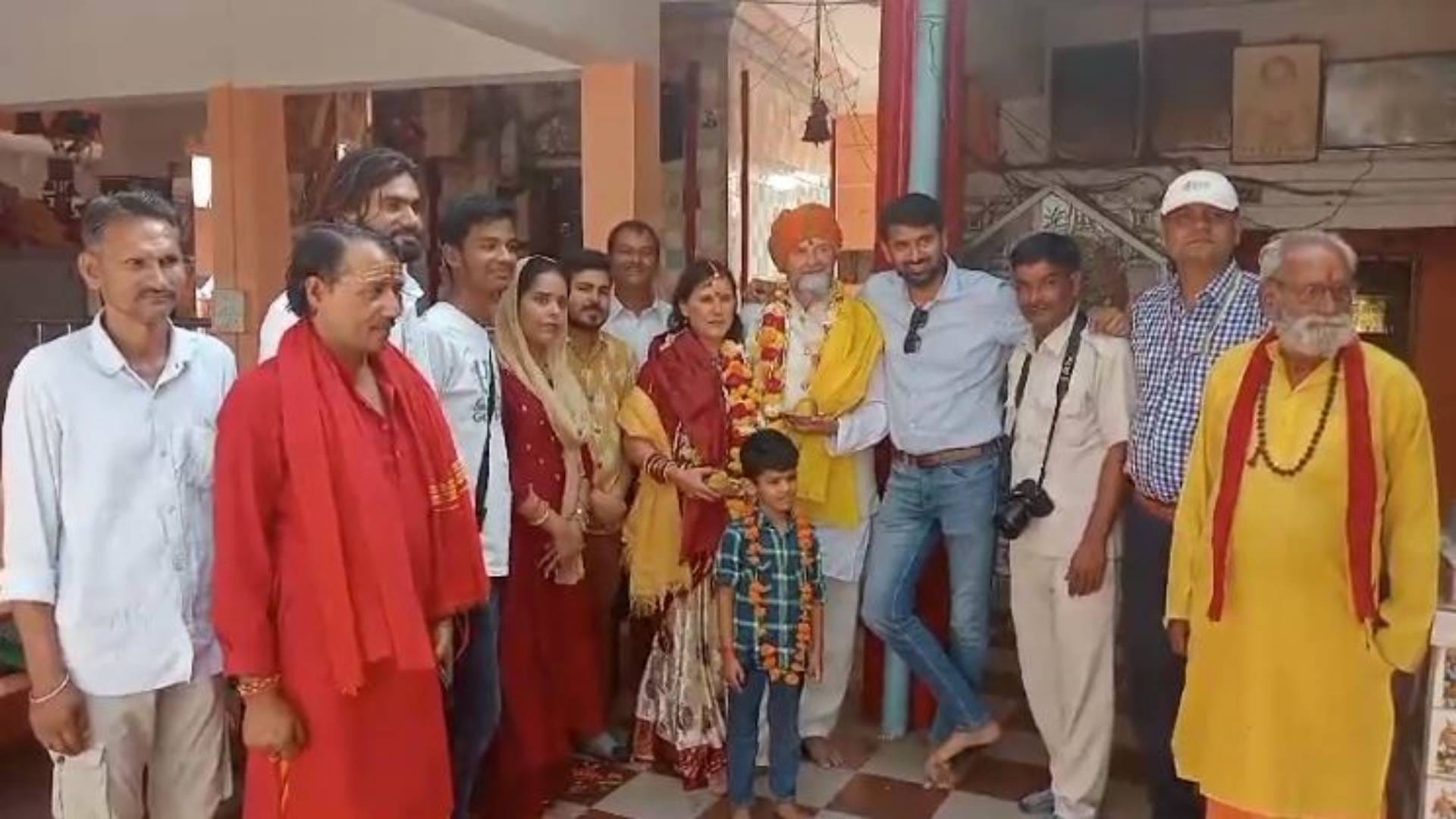 Chhatarpur Foreign couple got married in Khajuraho were already in live-in relationship see photos