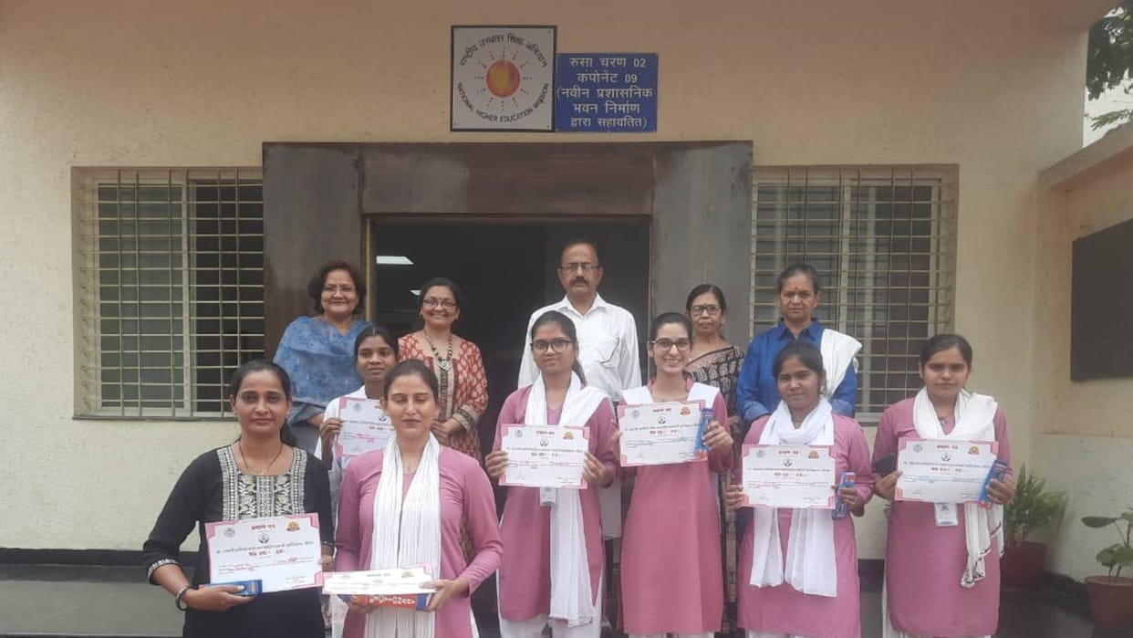 Bhopal Kaho Kahani event was organized at MLB College concern was raised for animals and birds