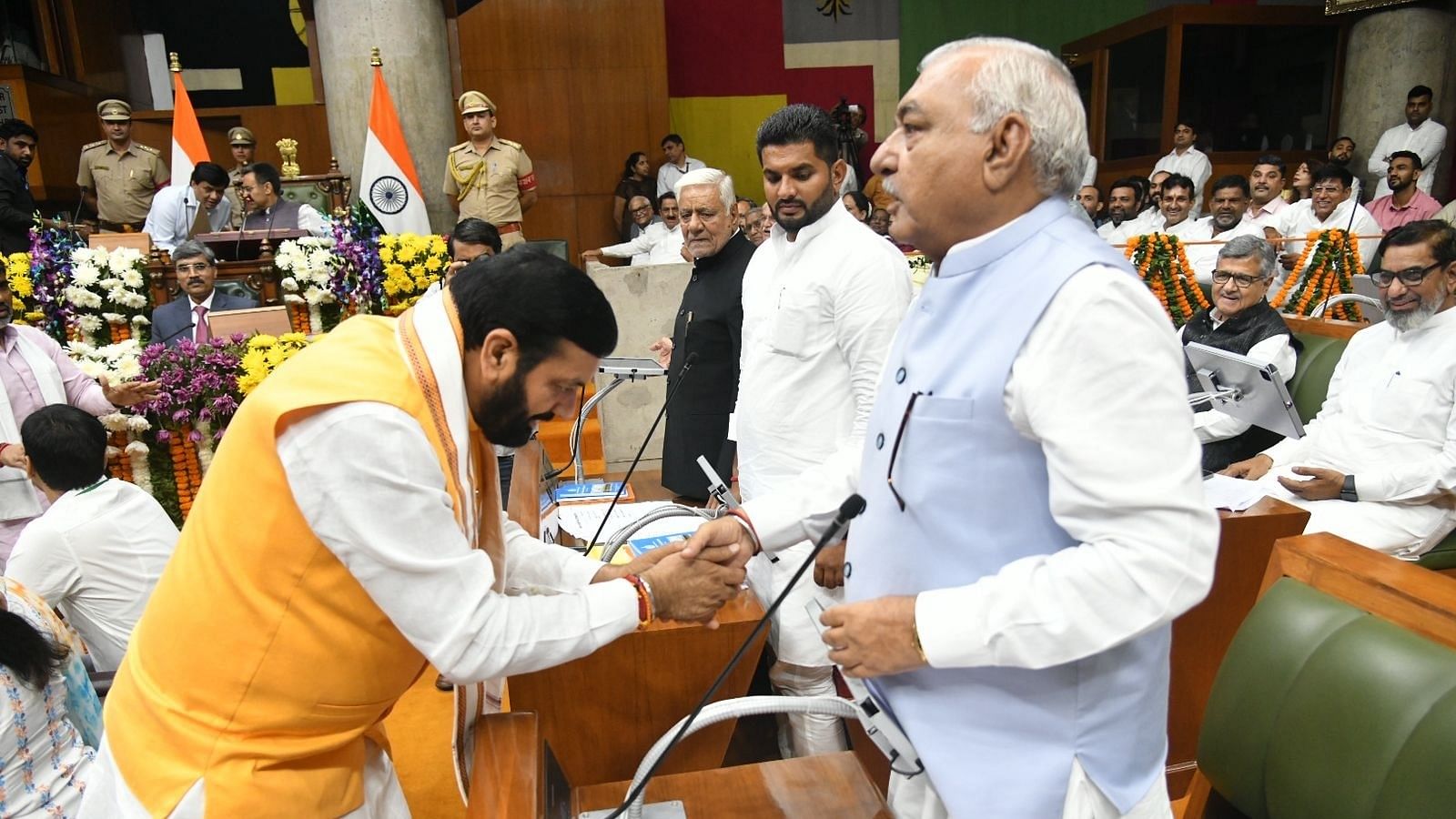 Hooda and Vij came face to face in very first session in Haryana, fiercely attacked each other