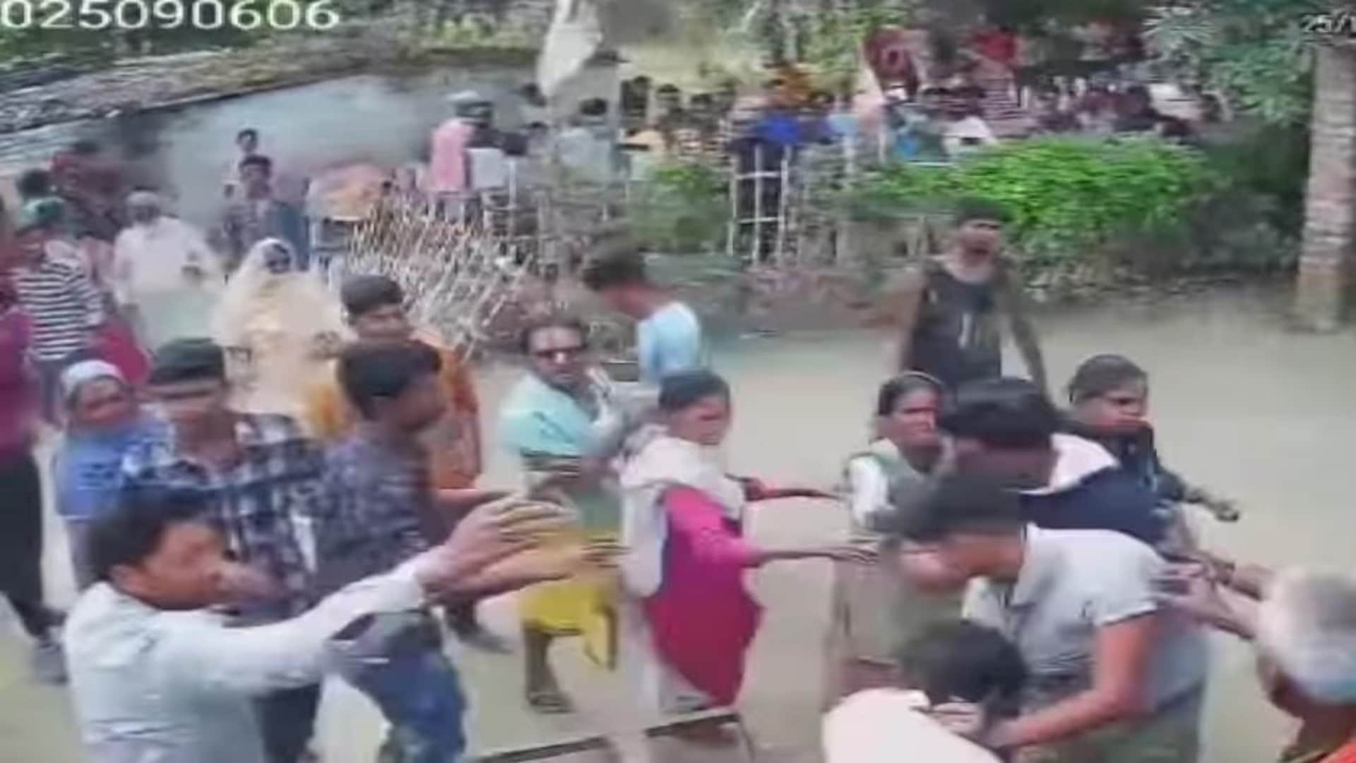 Muzaffarpur News: Love marriage proved costly, girl's family vandalized house, incident captured in CCTV