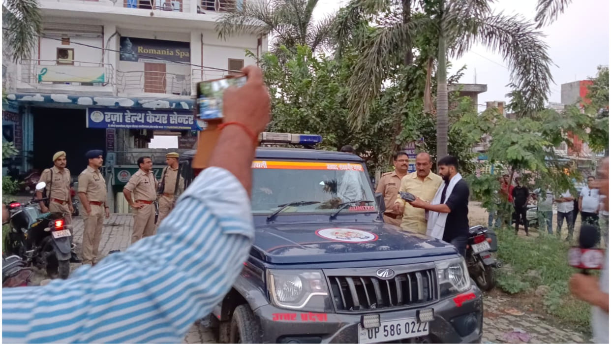 17 young men and women detained after raiding two spa centers in Sant Kabir Nagar