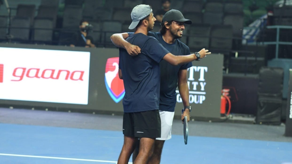 Armaan Bhatia Harsh Mehta beat Roman Estareja and Mitchell Hargreaves win PRO Mens Doubles Title