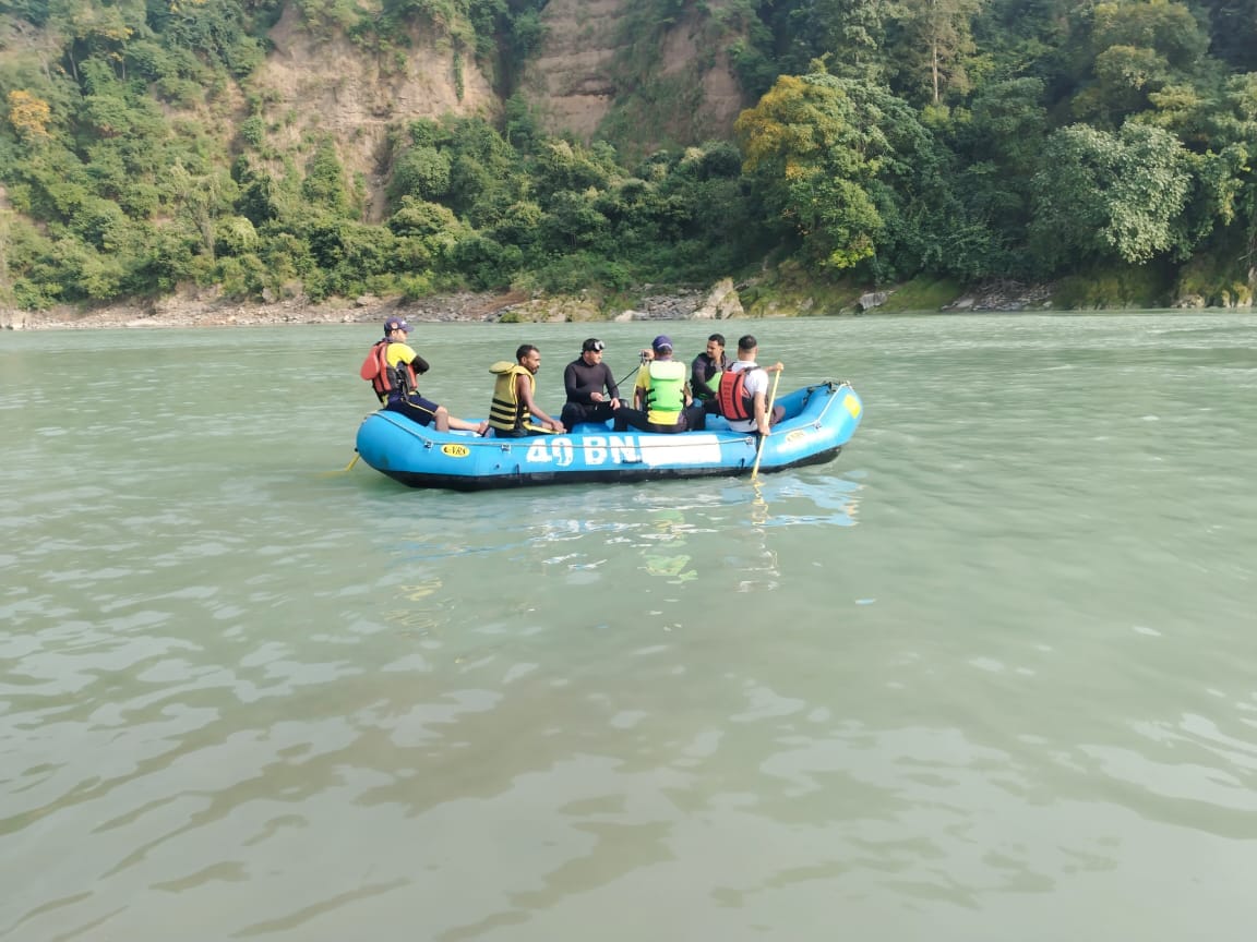 Rishikesh News 14 year old minor who had come to her grandmother house from Delhi drowned in Ganga